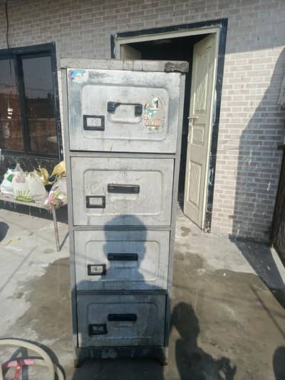good condition locker