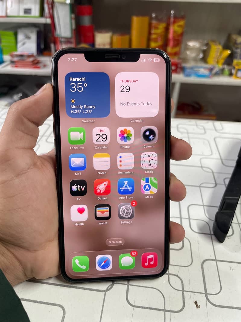 Apple iPhone 11 Pro Max 5