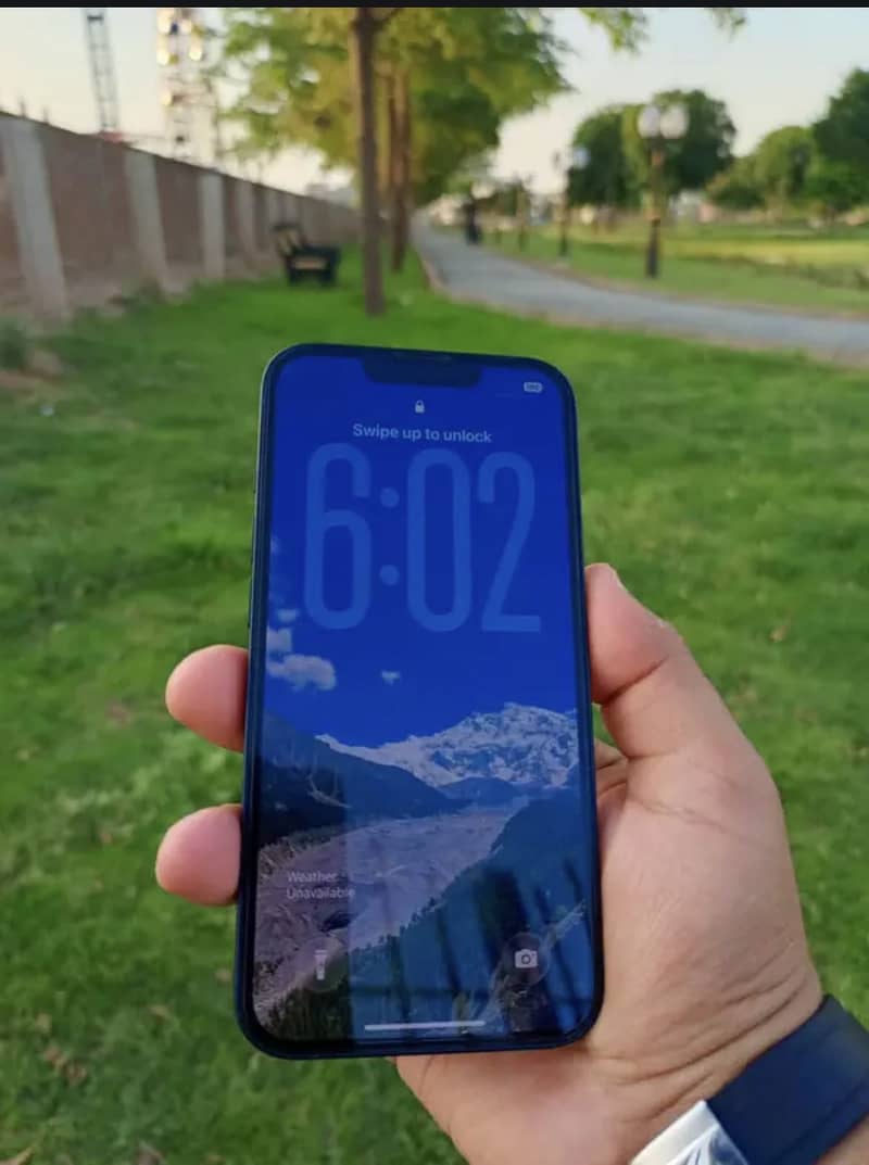 Apple iPhone 13 1