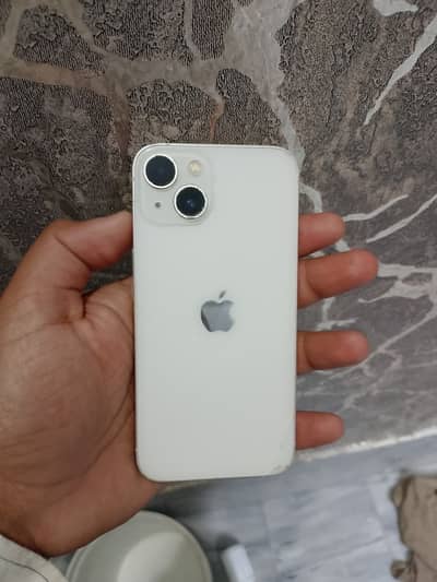 Apple iPhone 13