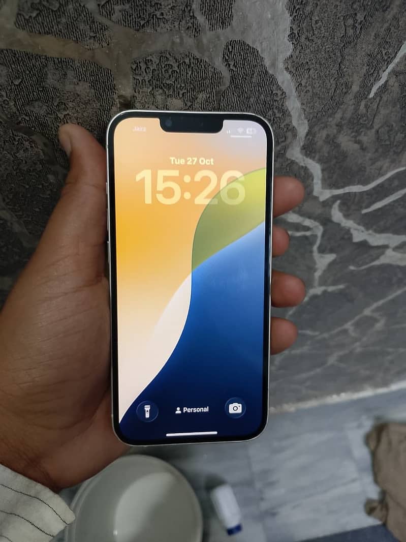 Apple iPhone 13 1