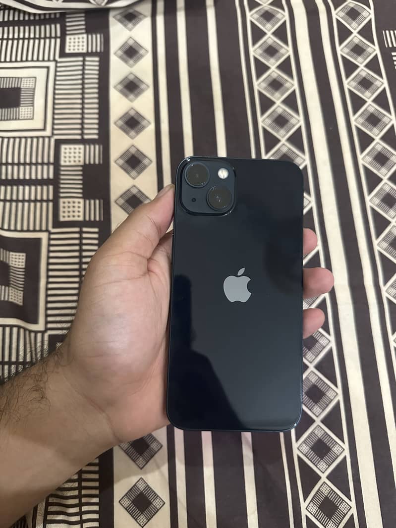 Apple iPhone 13 0