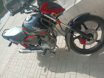 Honda CB 125