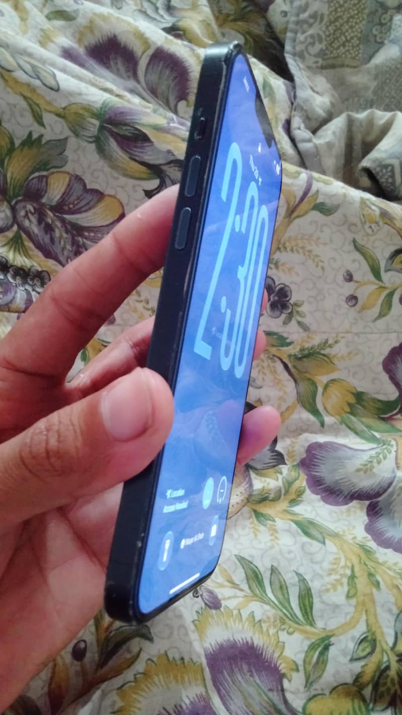 Apple iPhone 14 plus 3