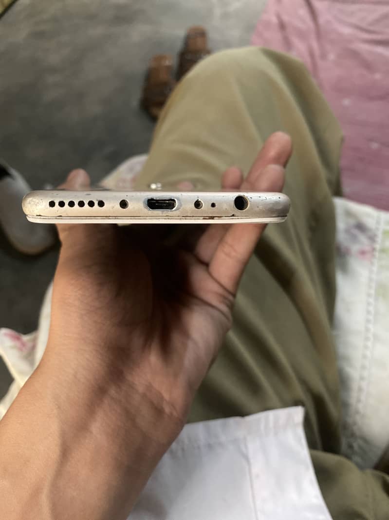 Huawei Mate 10 Lite 4
