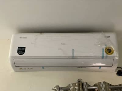 Orient Aux Frost 1.5 Ton AC | Excellent Condition | 2 Months Used
