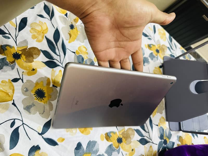 ipad 5th Generation 32 GB 5