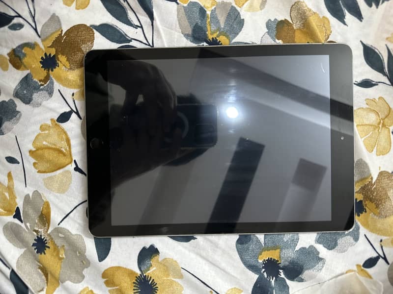 ipad 5th Generation 32 GB 6