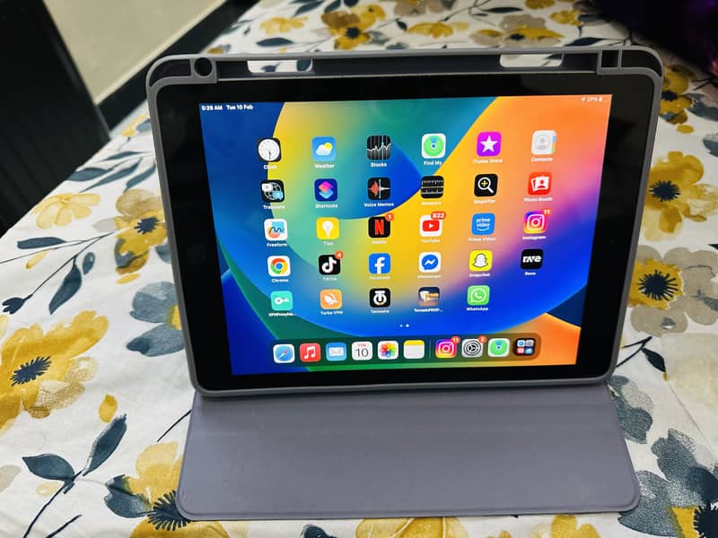 ipad 5th Generation 32 GB 7