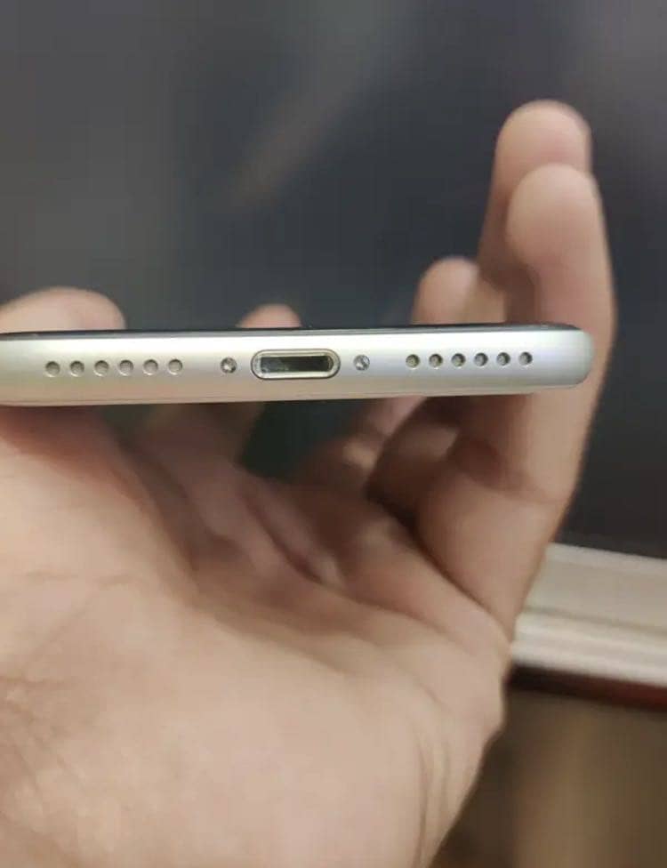 Apple iPhone SE pta 3