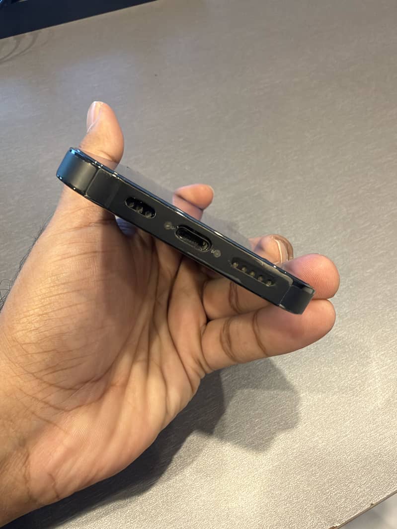 Apple iPhone 14 Pro 4