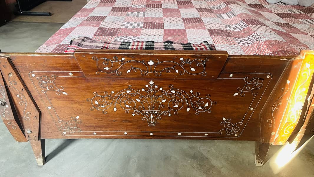 Old single beds 2x 1