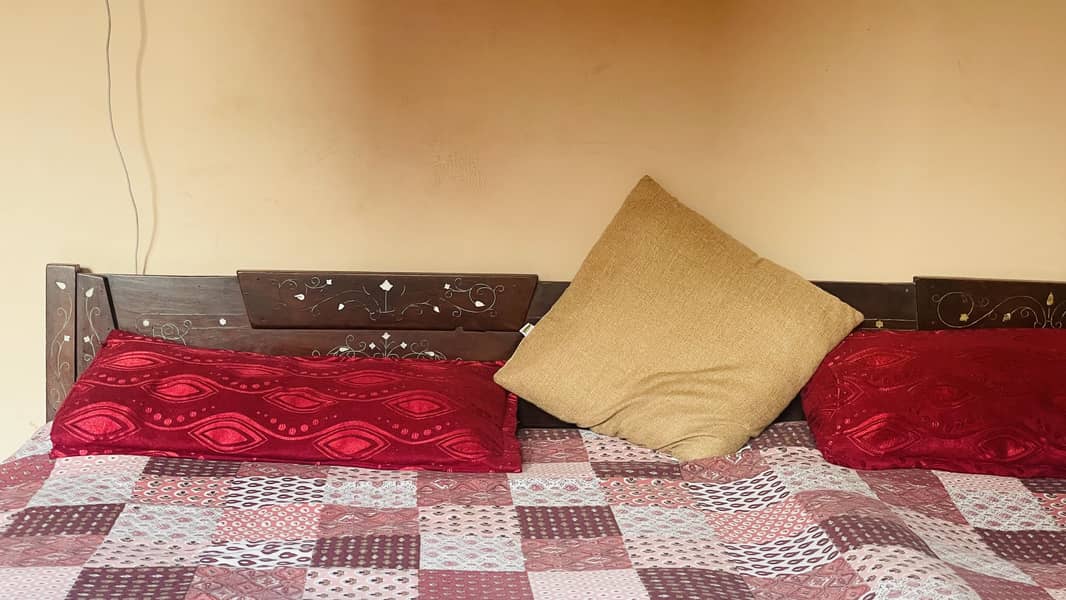 Old single beds 2x 3