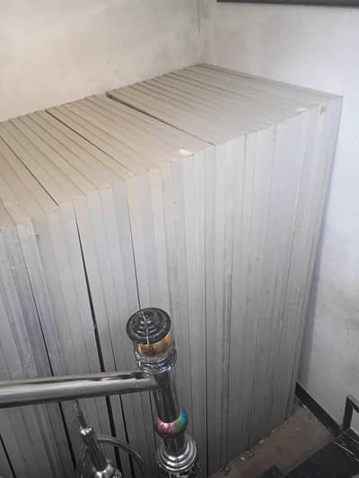 330 watts panels 75 pieces zs compamany