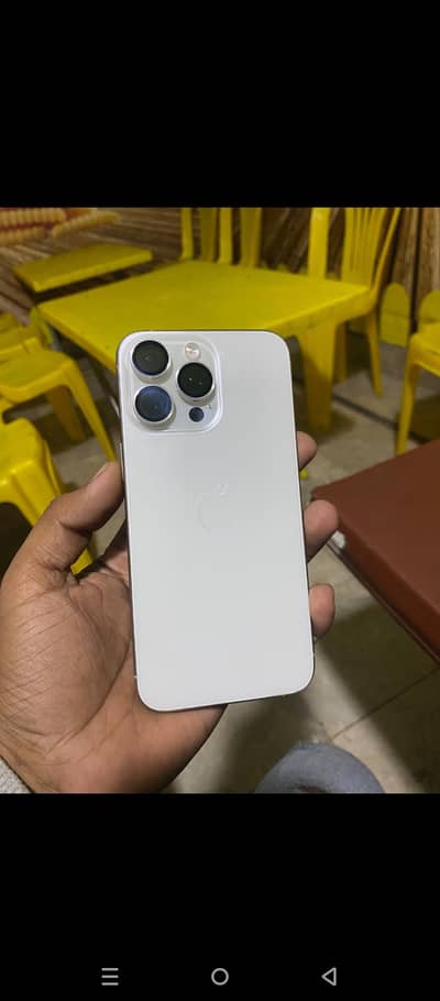 iPhone 15 Pro Max MDM 1TB 85% Battery