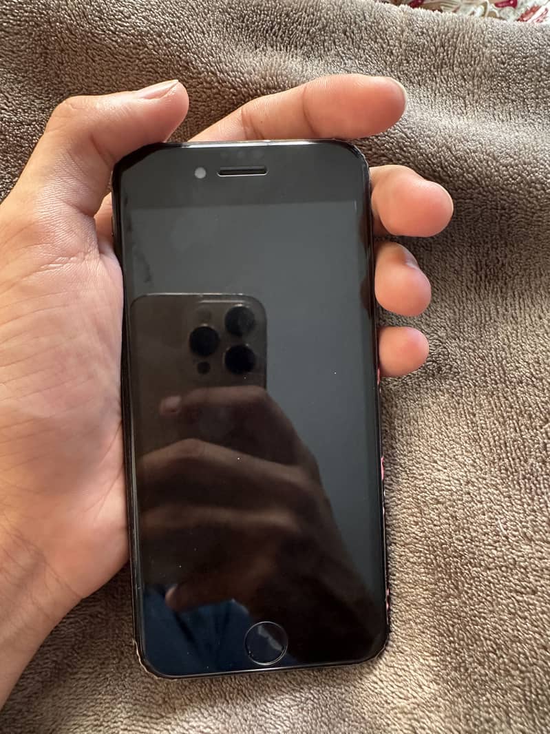 Apple iPhone SE 0