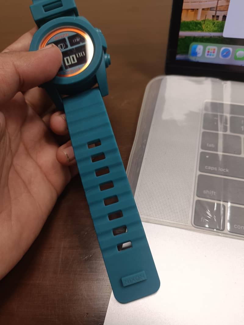 watch Nixion 3