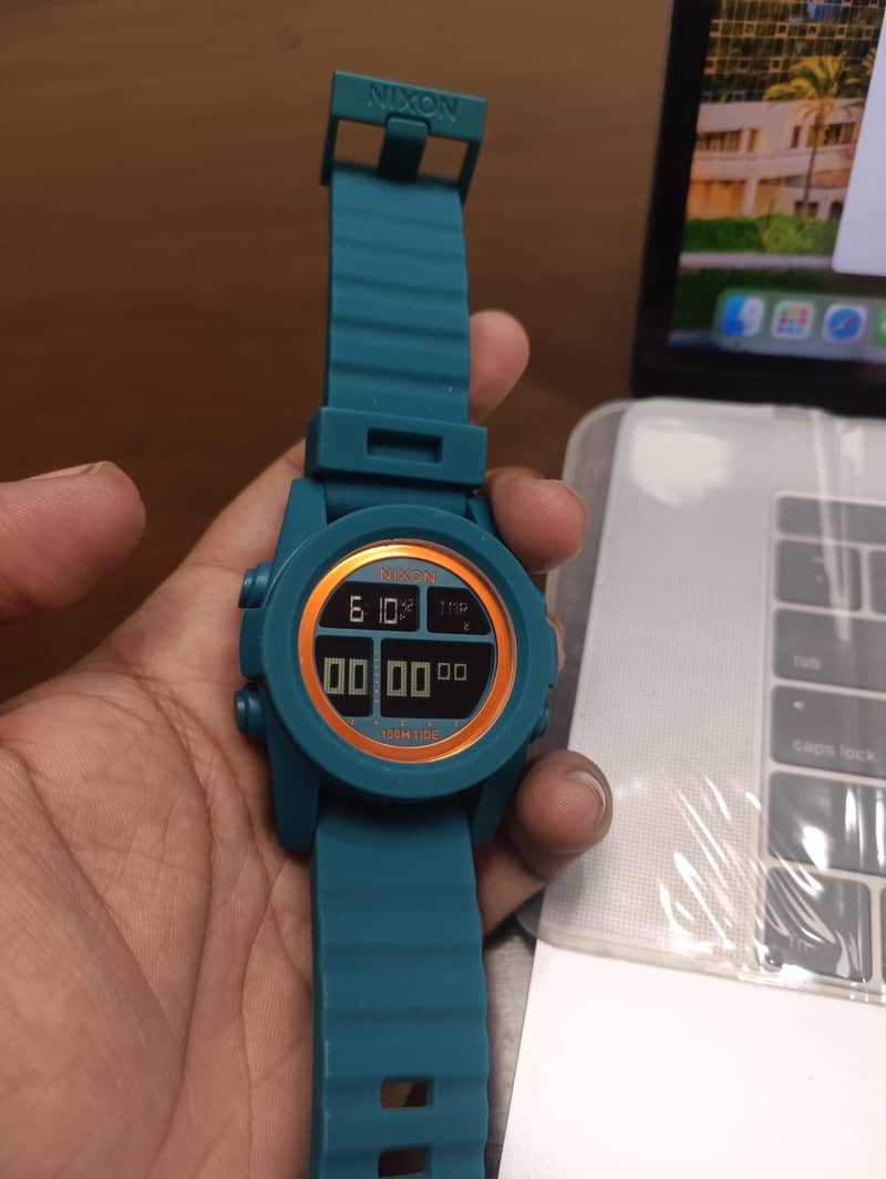 watch Nixion 7