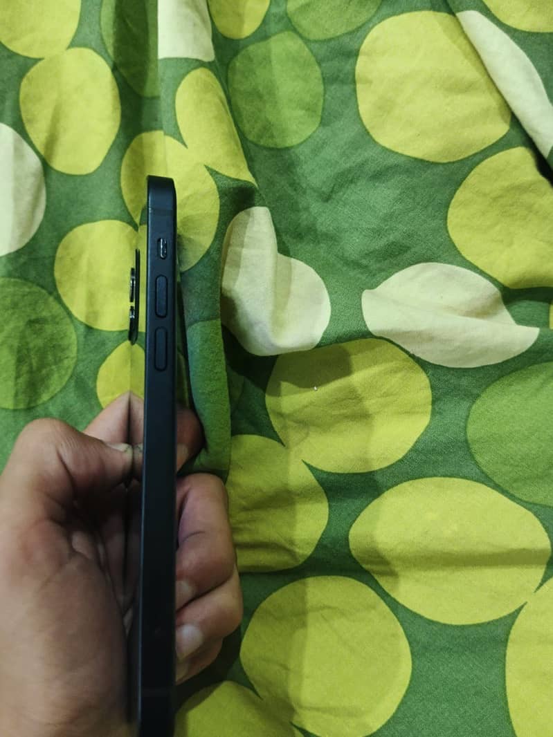 Apple iPhone 12 bypass 3