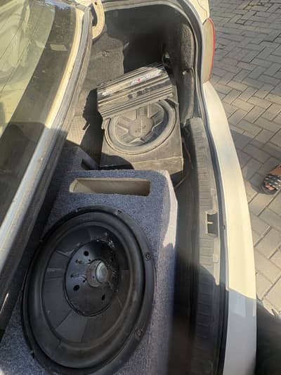 Amplifier 2 woofer just one month used