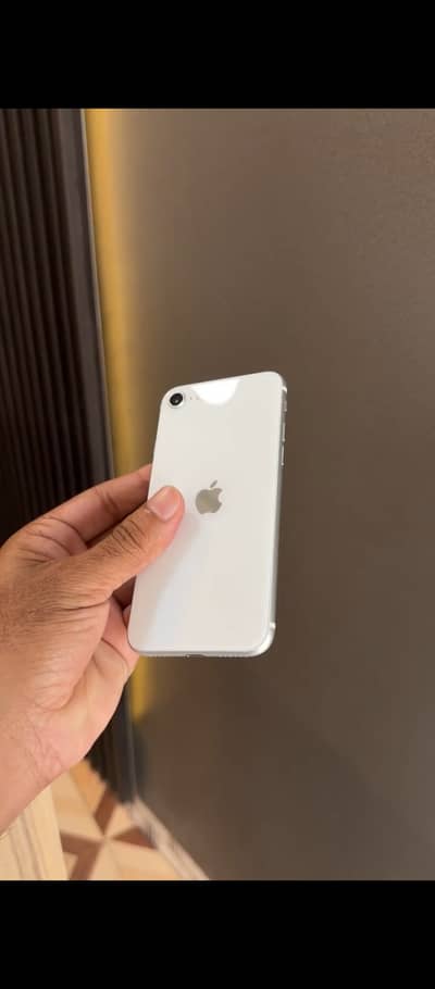 Apple iPhone SE