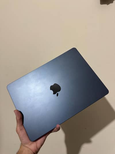 MacBook Air M5 AIR 16GB/1TB 13 Inches