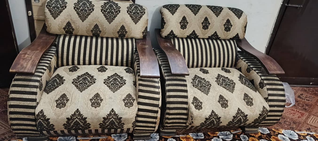 sofa for sell 1