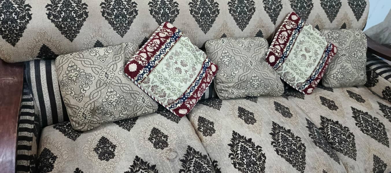 sofa for sell 3