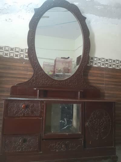 dressing table