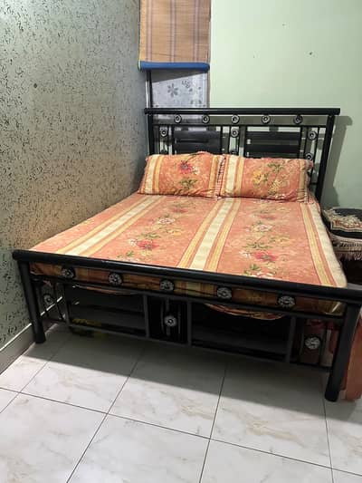 Queen Bed without Mattress