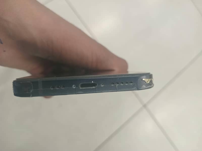 Apple iPhone 12 1