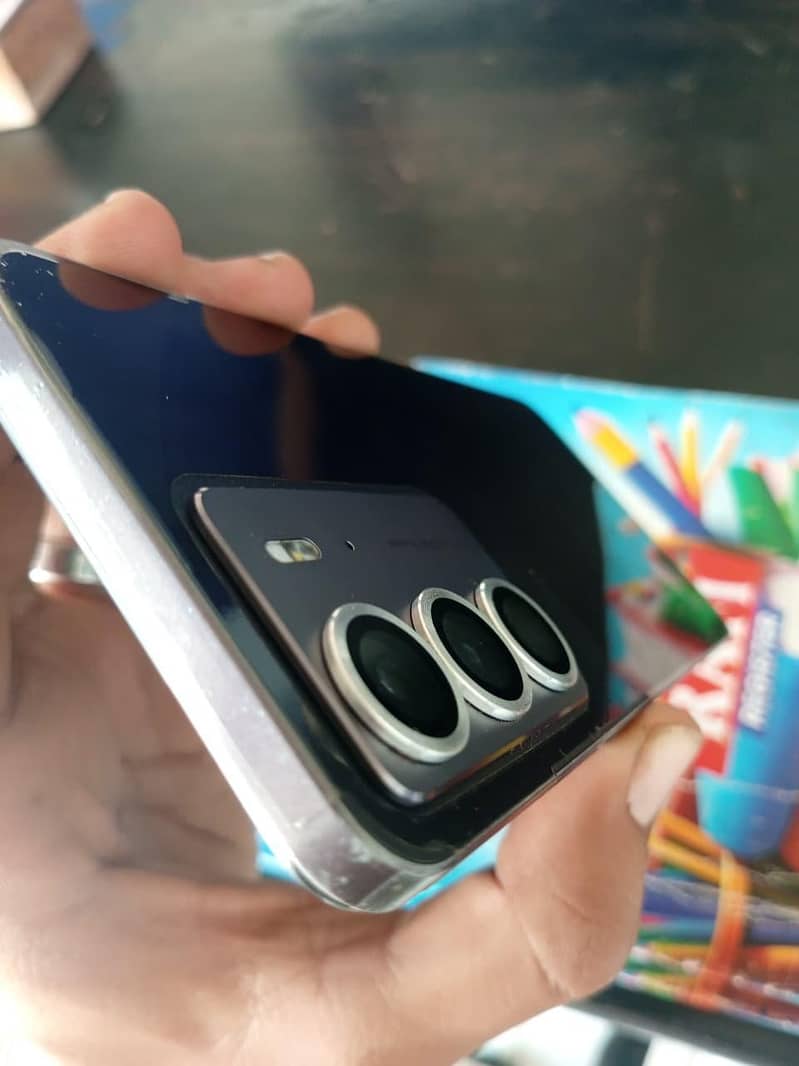 Realme C75 4