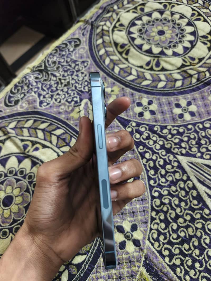 Apple iPhone 13 Pro 1