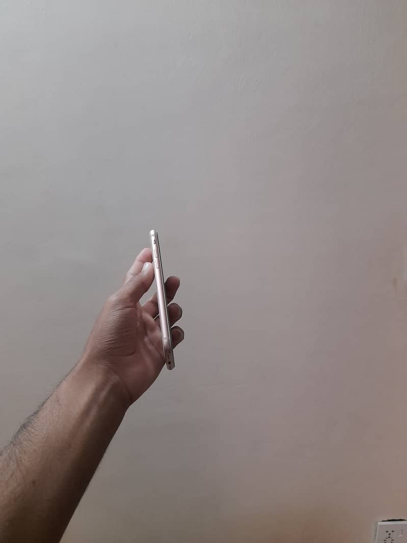 Apple iPhone 8 1
