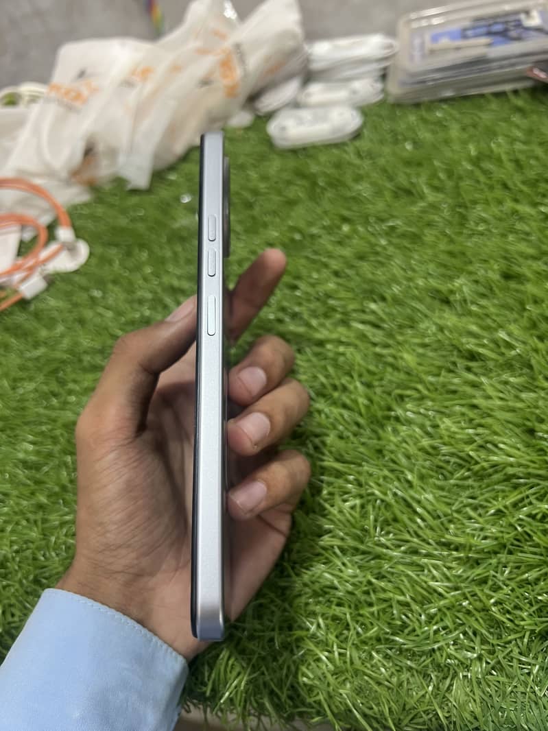 TECHNO SPARK GO 3 4/64Gb 1