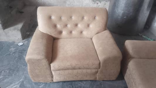6 seeter sofa new