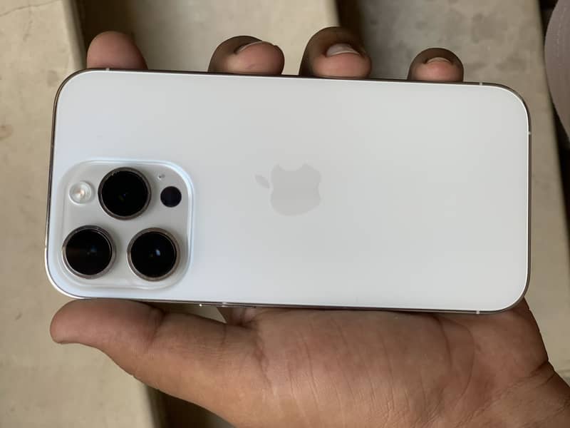 Apple iPhone 14 Pro 0