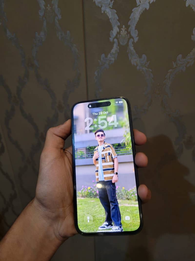 Apple iPhone 15 Pro 1