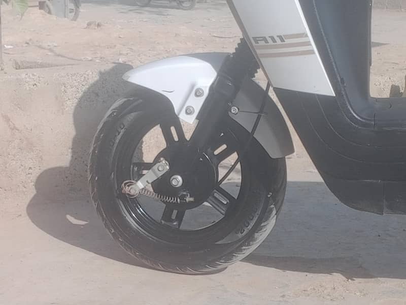 scooty A11 1
