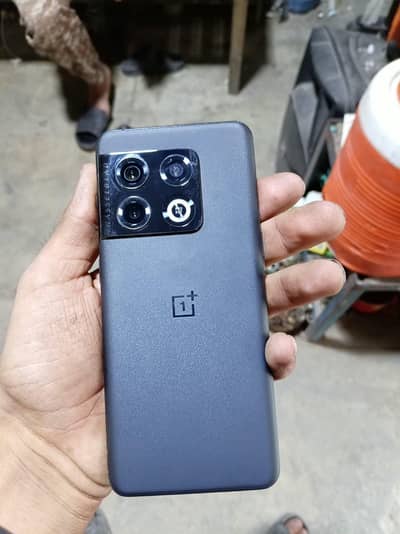 One Plus 10 Pro