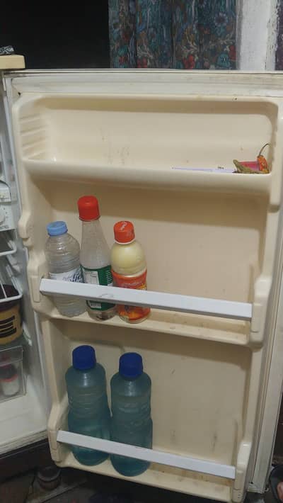 LG 3400Cc mini fridge