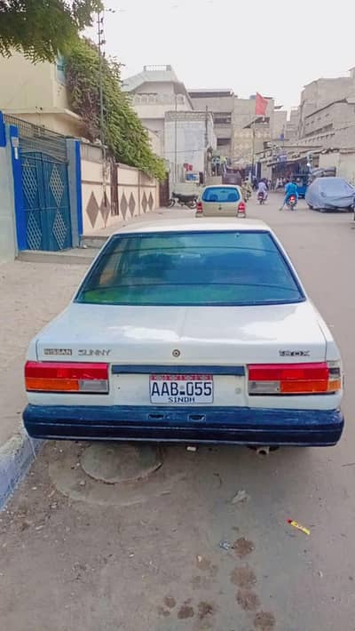 Nissan Sunny 1987
