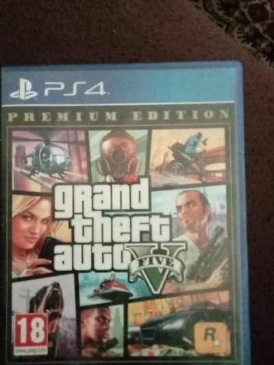 2 CD GTA 5 premium edition 100% condition and W2k18 wrestling game