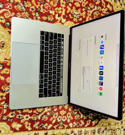 Mac book 2019 pro 16/512