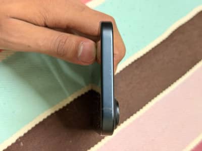 Apple iPhone 16