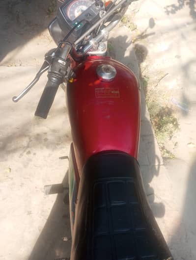 Model 2017 Honda CD 70