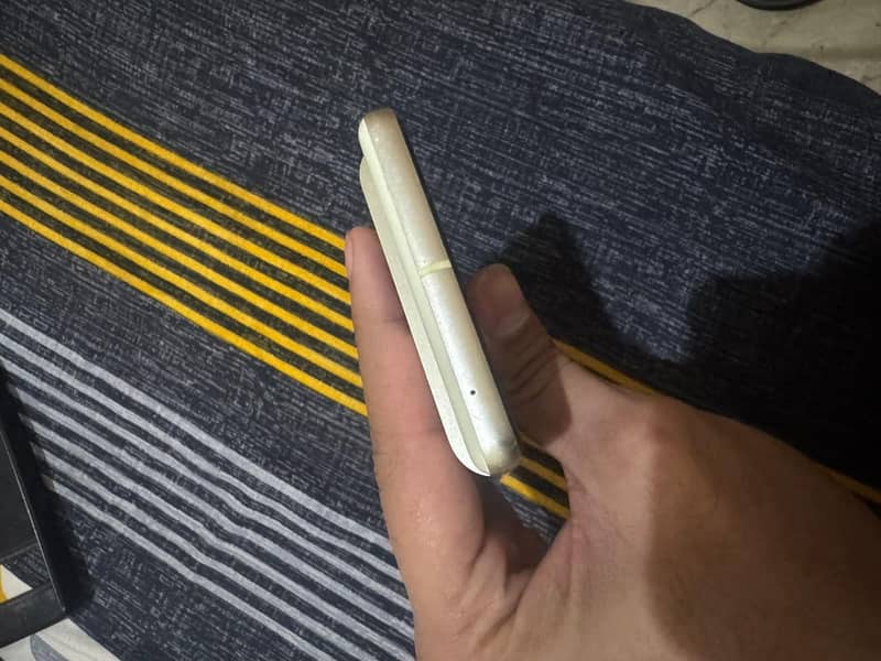 Google Pixel 7 4
