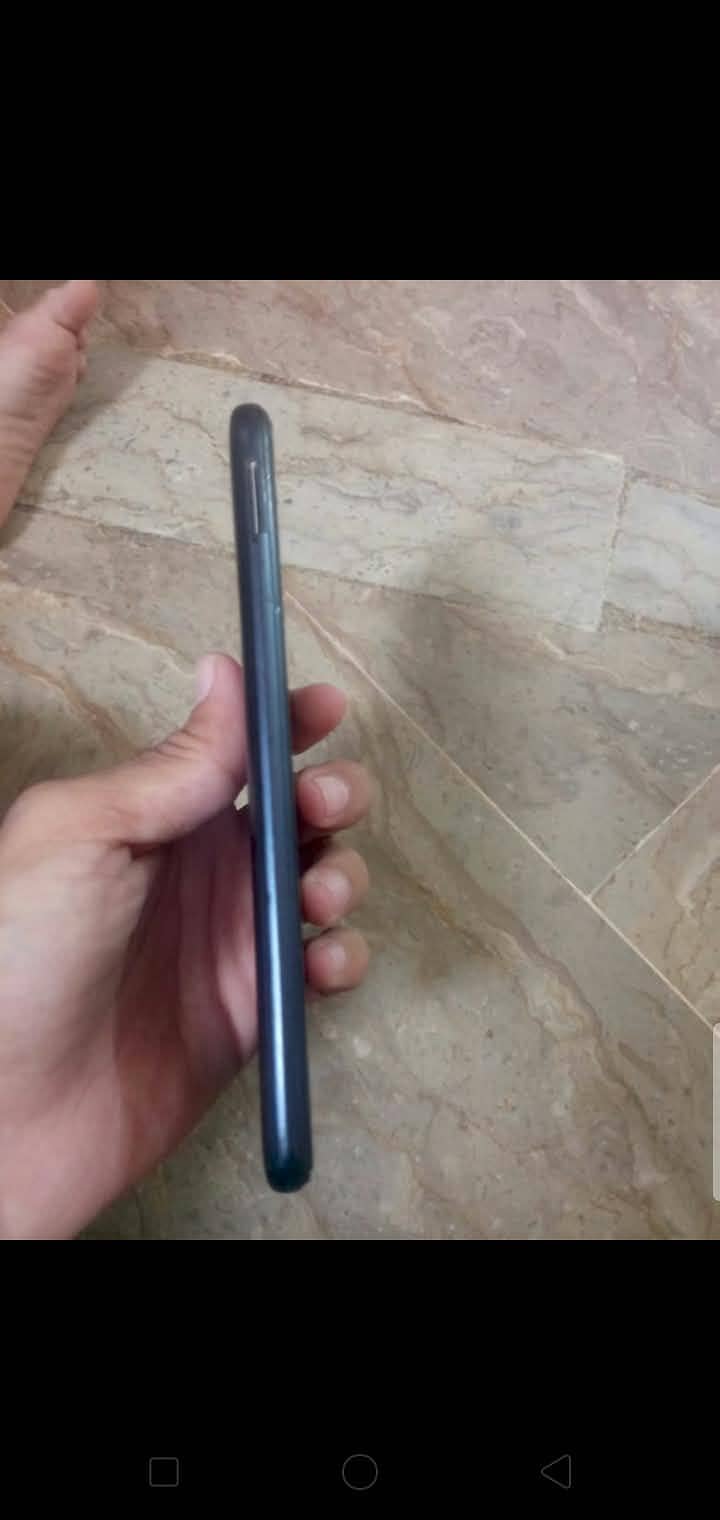 Realme C21 1