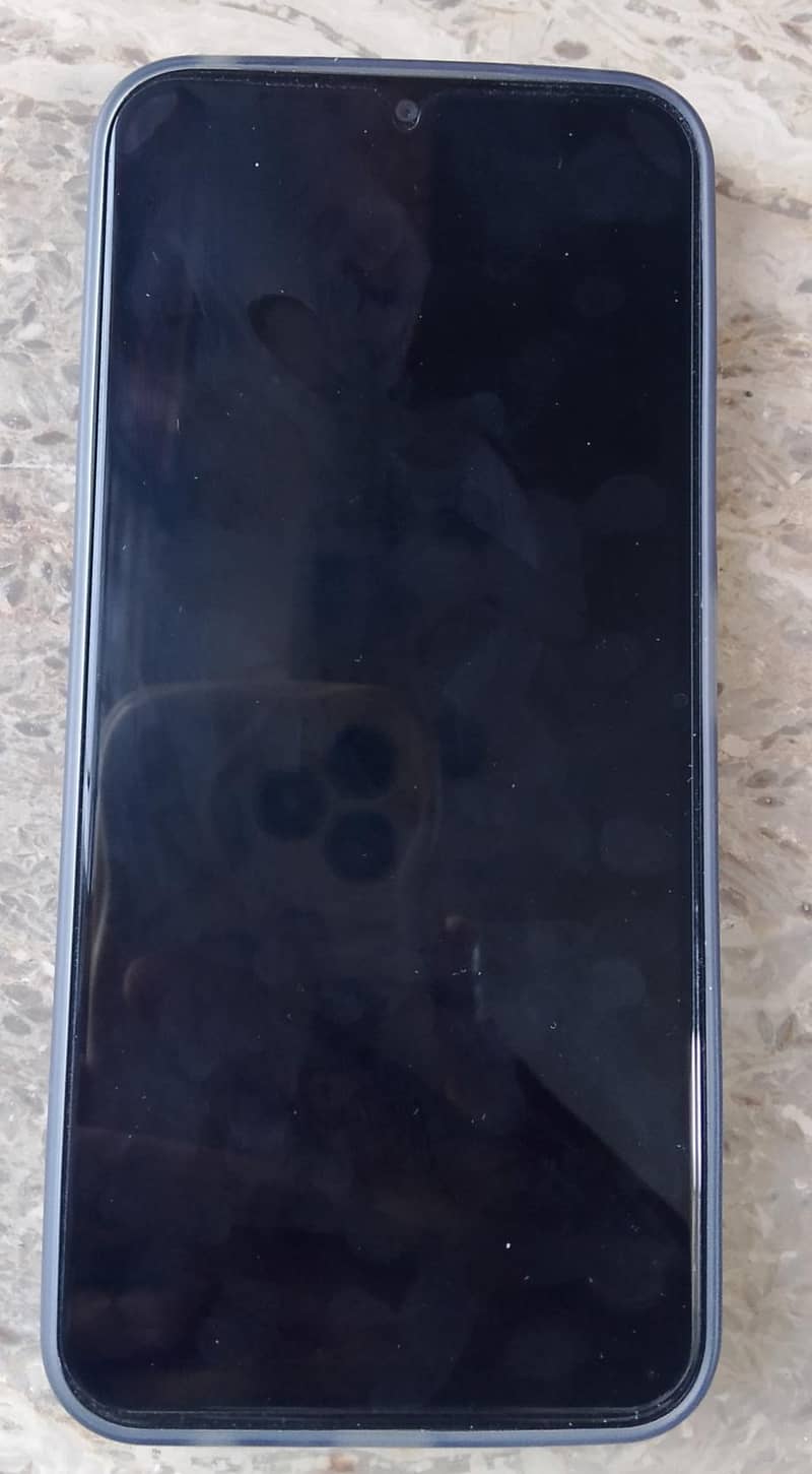 Realme C100i box charger sab kuch hai. only 15 days use hoa hai 1