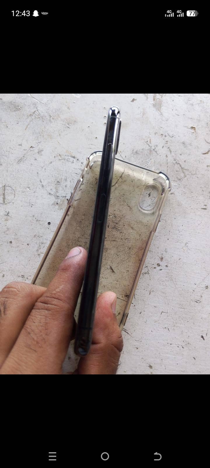 Apple iPhone X 4